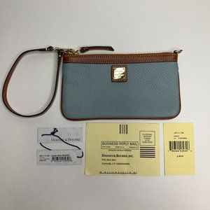 NWT Dooney & Bourke Large Slim Wristlet